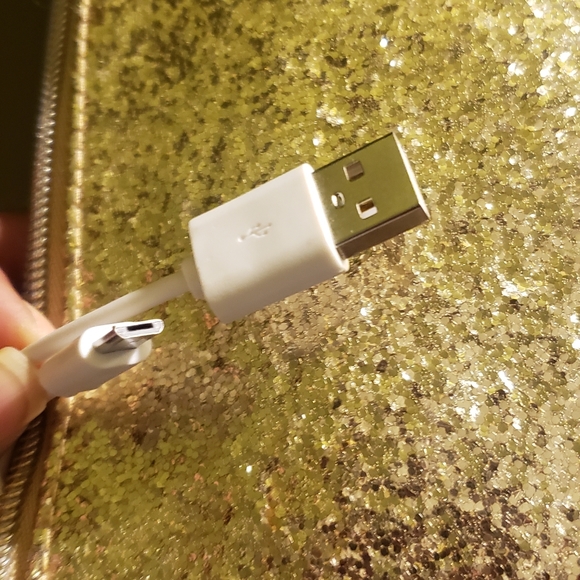 Adrienne Vittadini Gold Wallet and Phone RFID Charging Wristlet - Picture 9 of 11